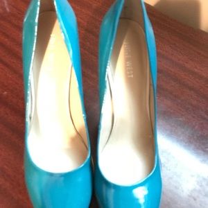 Nine West blue and yellow pumps